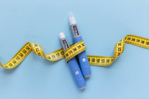 achieving lasting weight loss with semaglutide Here's how Semaglutide supports weight loss and helps you achieve lasting  results: 🔵 Appetite control 🔵 Reduced cravings 🔵 Sustainable results  With Semaglutide integrated into a personalized weight loss plan perfectly  fit